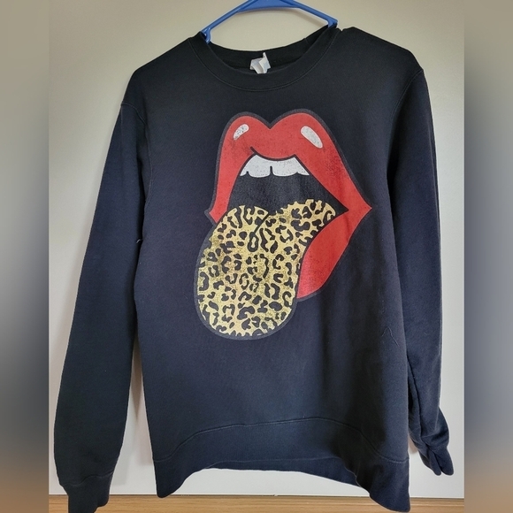 Tops - Rolling Stones Leopard Print Tongue Black Sweatshirt Size M